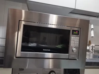 Microondas Taurus Elbrus Acero Inoxidable