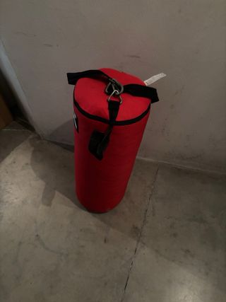 Saco de boxeo Outshock rojo