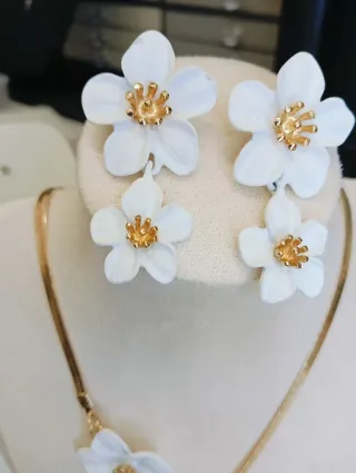 Parure fiori oro bianco
