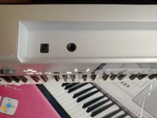 Teclado Yamaha PSR E323