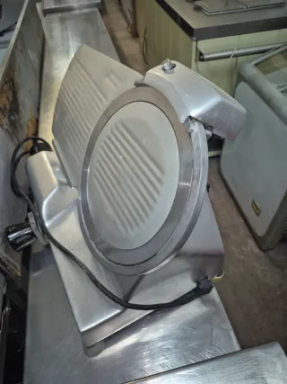 Cortadora de fiambres profesional