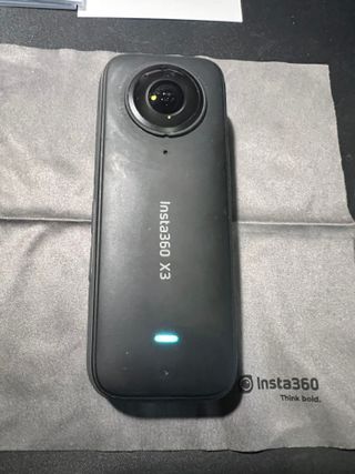 Insta360 X3 Cámara de Acción 2 baterías y extras