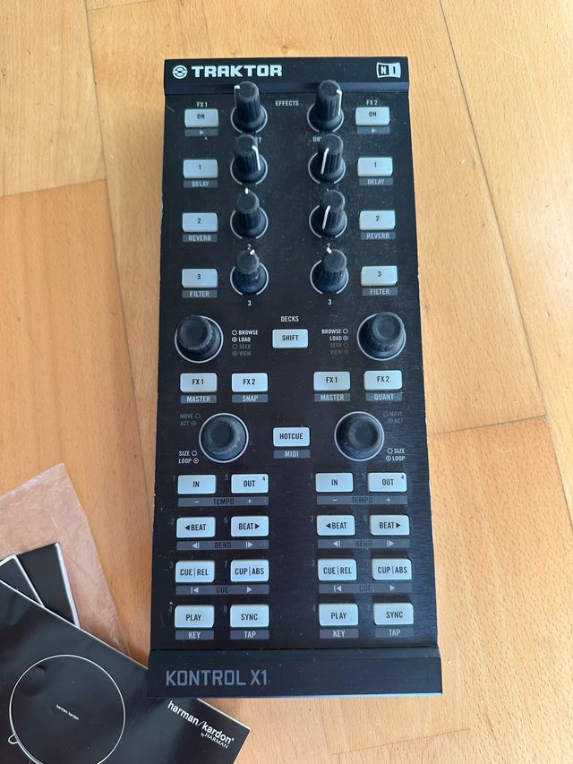 Controlador DJ Native Instruments Traktor Kontrol