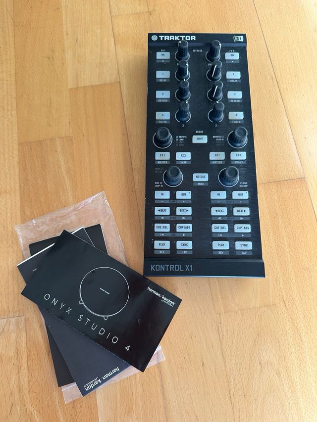 Controlador DJ Native Instruments Traktor Kontrol