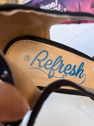Zapatos Refresh antelina negros