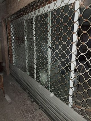 Persiana/Cortina Metálica Enrollable