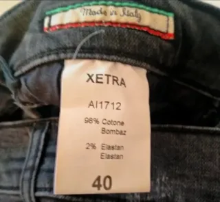 Jeans con borchie taglia S/40