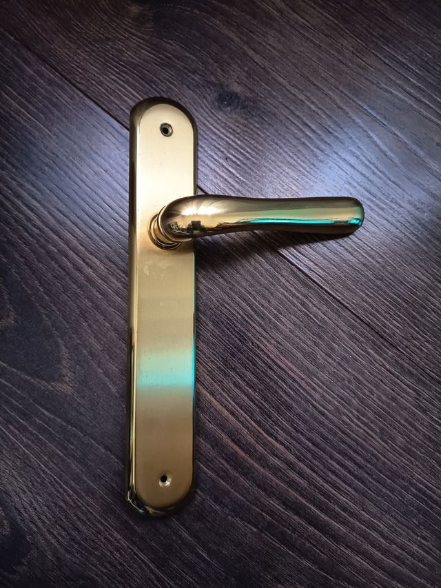 Manillas para puerta interior doradas