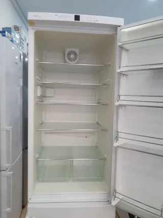 Nevera Liebherr con garantía y transporte