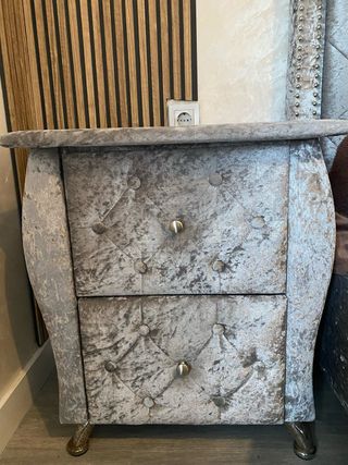 Dormitorio completo terciopelo gris  king size