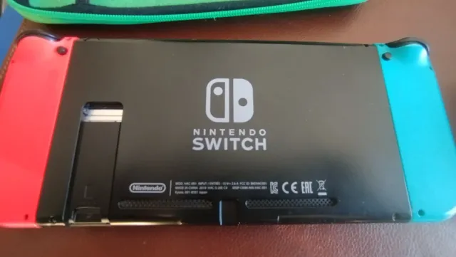 Nintendo Switch + Mando y Funda