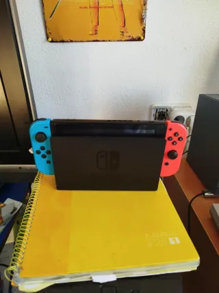 Nintendo Switch + Mando y Funda