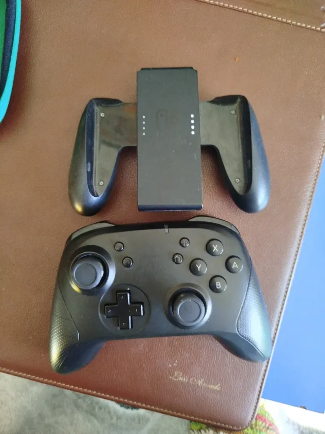 Nintendo Switch + Mando y Funda
