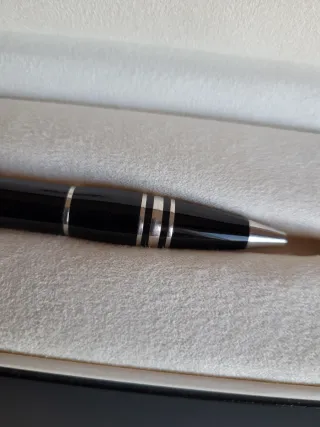 Bolígrafo Montblanc Starwalker Negro