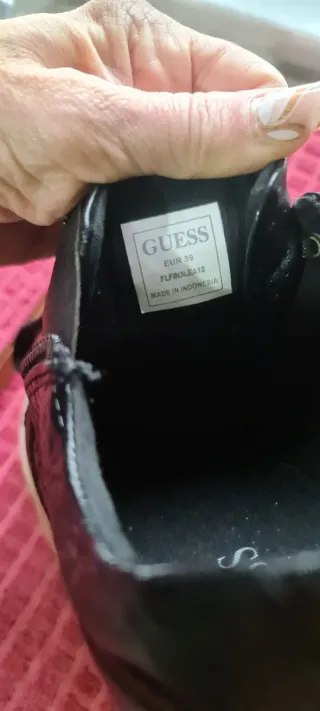 Scarpe Guess nere donna