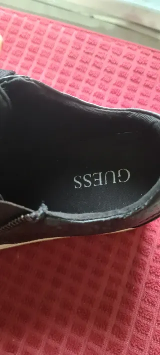 Scarpe Guess nere donna