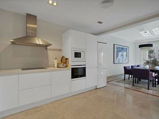 Casa pareada en alquiler en Los Monteros - Bahía de Marbella en Marbella