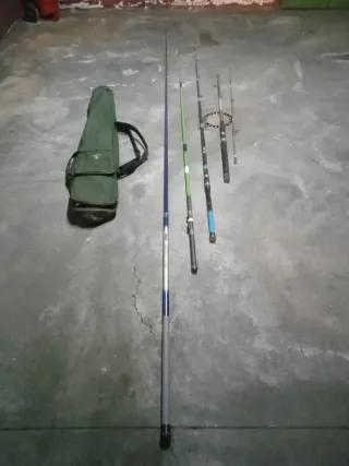 Cañas de pescar y funda