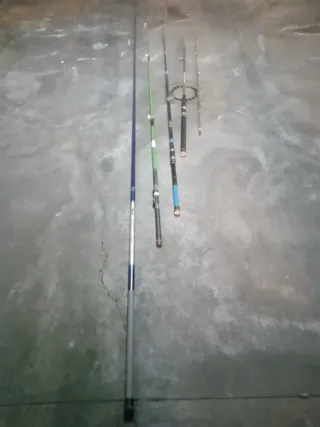 Cañas de pescar y funda