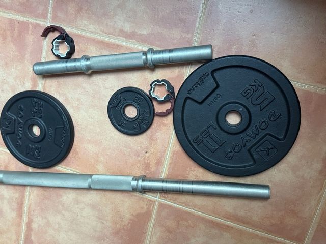 Barra y discos de pesas gym