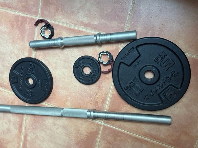 Barra y discos de pesas gym