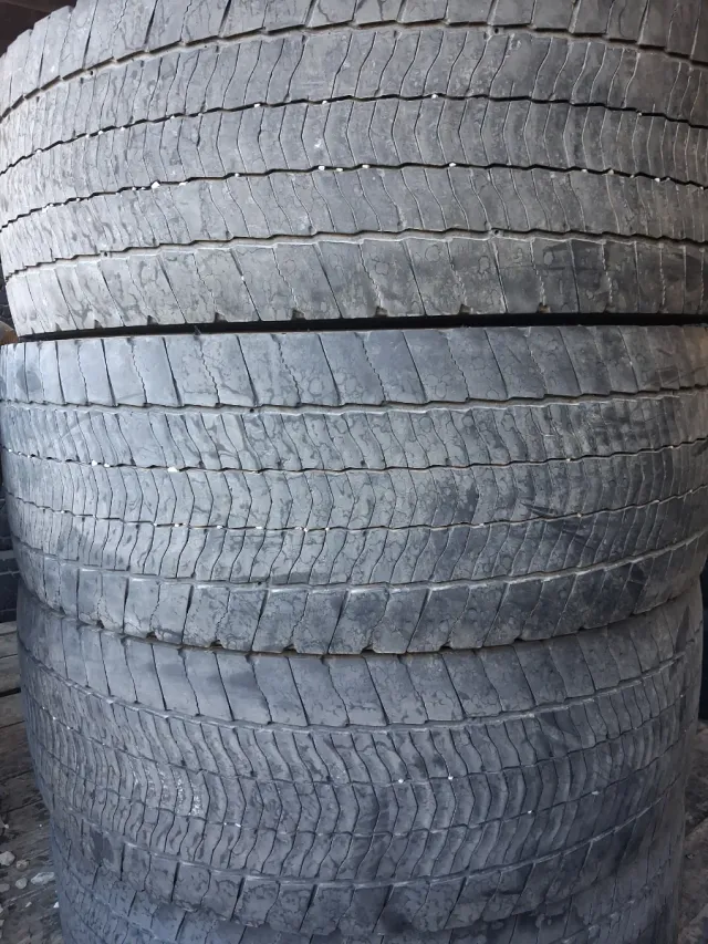 Neumático 315/70 R 22.5