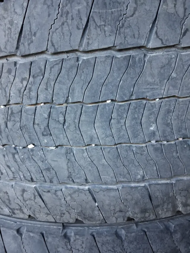 Neumático 315/70 R 22.5