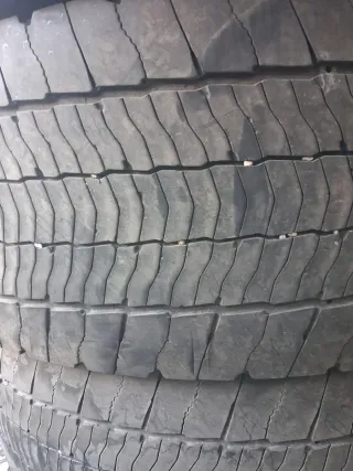 Neumático 315/70 R 22.5