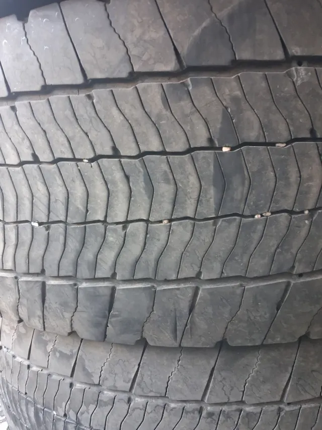 Neumático 315/70 R 22.5