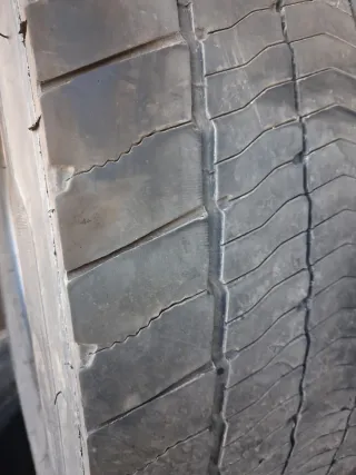 Neumático 315/70 R 22.5