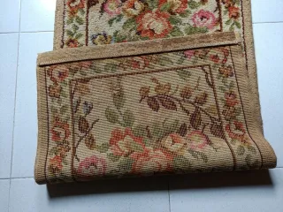 Alfombra de habitación con flores