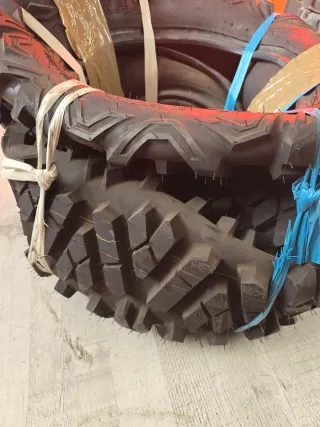 Neumáticos Quad 26x11R14 nuevos