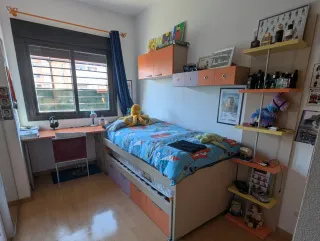 Dormitorio juvenil compacto