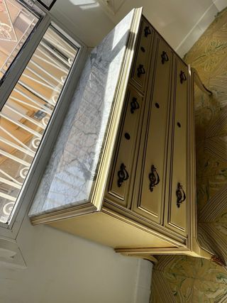 Cómoda Vintage y Mármol con dos mesitas a juego