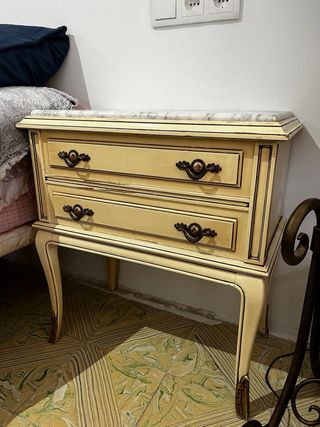 Cómoda Vintage y Mármol con dos mesitas a juego