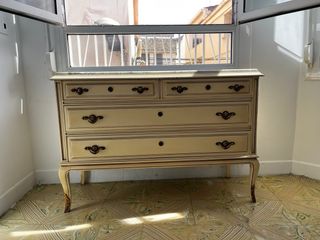 Cómoda Vintage y Mármol con dos mesitas a juego