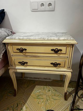 Cómoda Vintage y Mármol con dos mesitas a juego