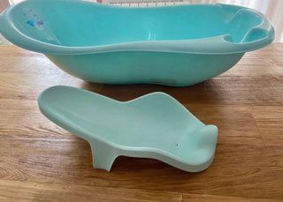 Bañera bebé azul con soporte
