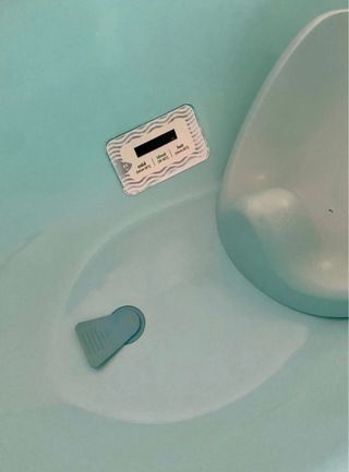 Bañera bebé azul con soporte