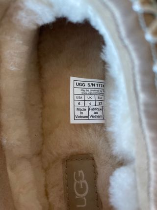 Zapatillas UGG Beige Nuevas