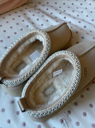Zapatillas UGG Beige Nuevas