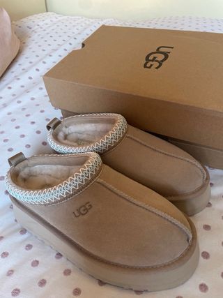 Zapatillas UGG Beige Nuevas