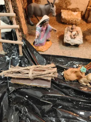 Belén completo con figuras y luz