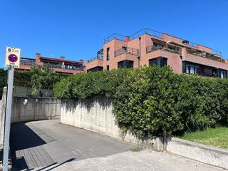 Garaje en alquiler en Valdenoja - La Pereda en Santander