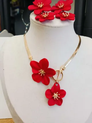 Parure floreale oro e rosso