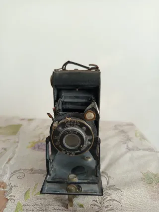 Cámara Kodak Antigua Negra