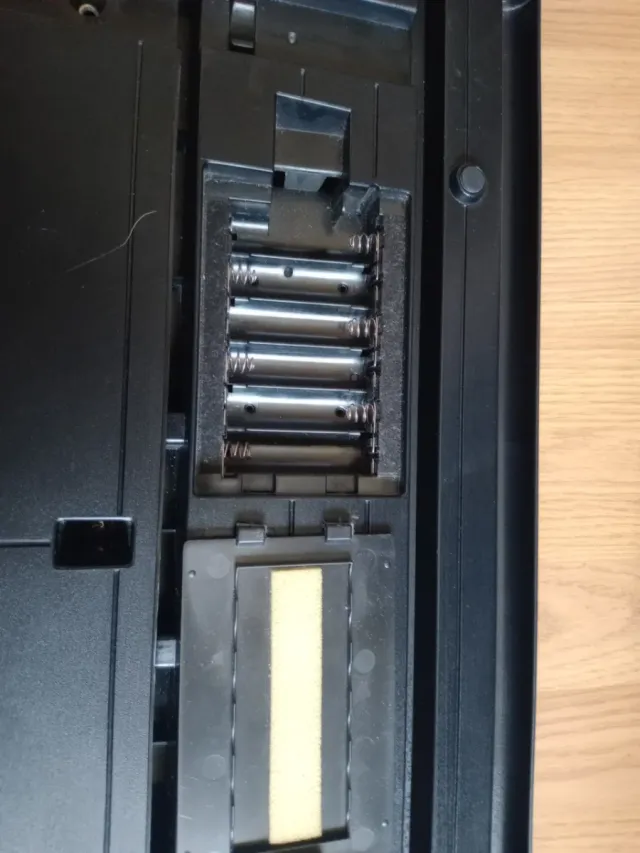 Teclado Yamaha PSR E233