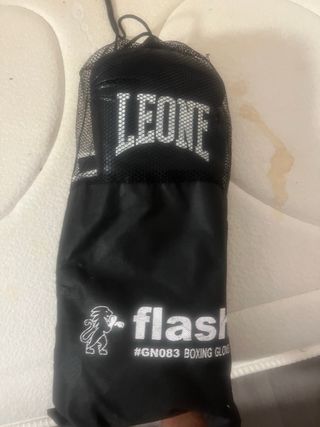 Guantes de boxeo Leone negros
