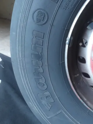 Neumáticos 385/65/22.5
