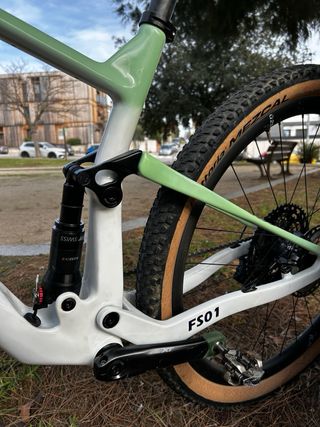 Bicicleta Unica Bikes de doble suspensión